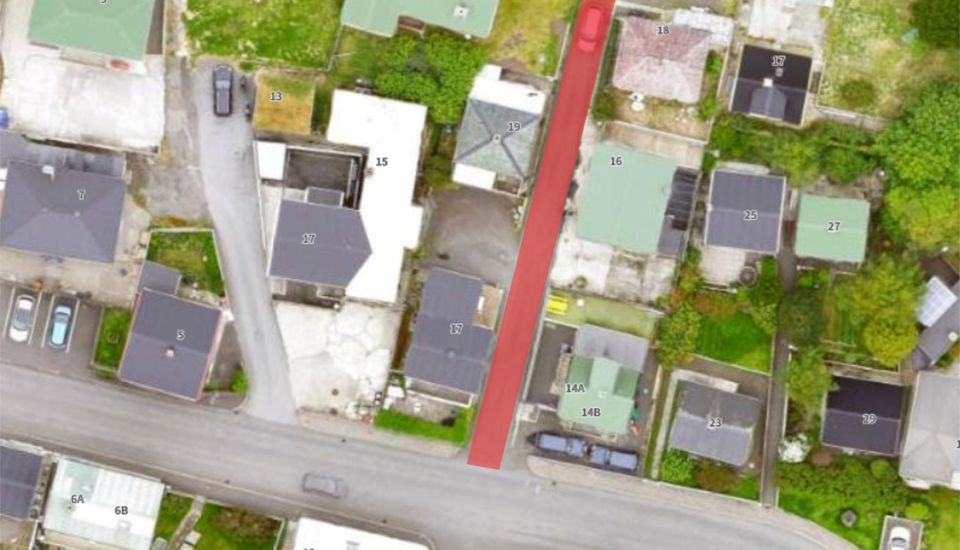 ASFALTERING Í VALARABREKKUNI Í DAG 21/4