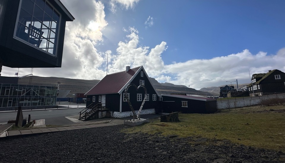 Tvøroyrar kommuna styrkir ferðavinnuna og skapar nýtt lív í Gamla Kongaliga Einahandilin