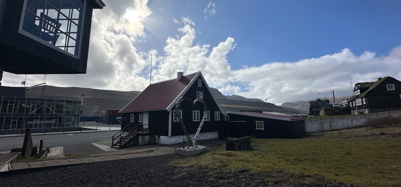 Tvøroyrar kommuna styrkir ferðavinnuna og skapar nýtt lív í Gamla Kongaliga Einahandilin